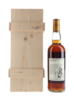 Macallan 1975, 25 Year Old Anniversary Malt thumbnail 2